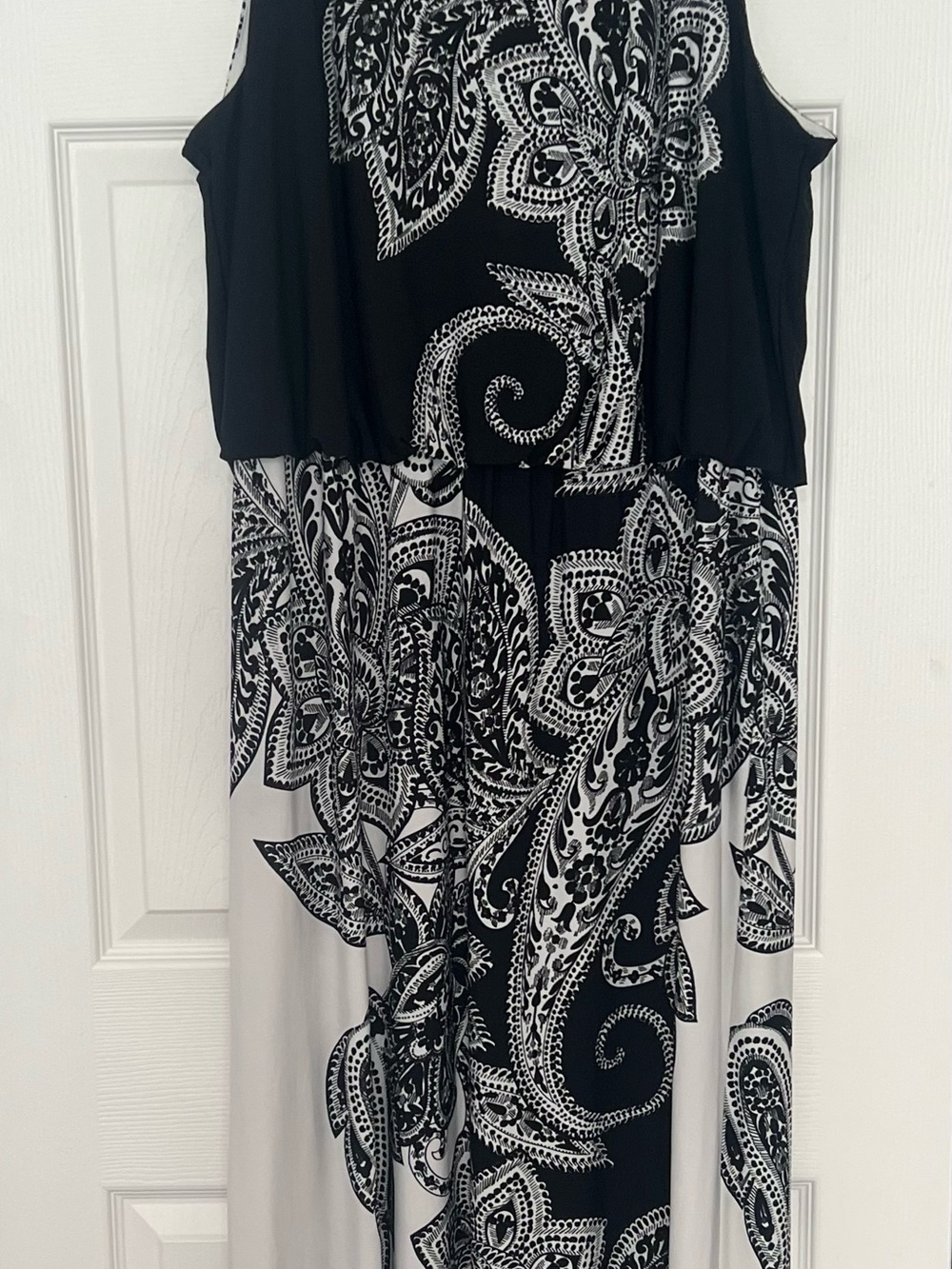 Sandra Darren Black and White Paisley Maxi Dress